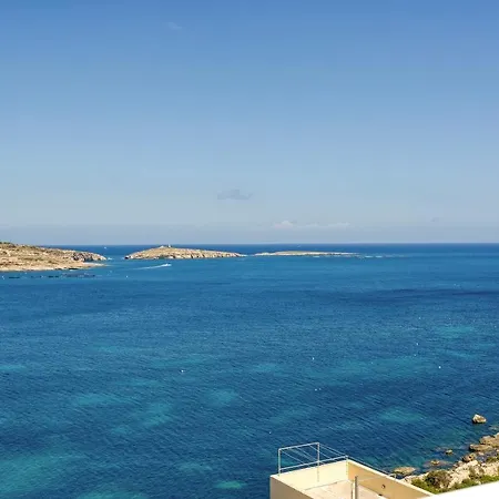 Lux Sea Front Penthouse With Breathtaking Views In St Pauls By 360 Estates شقة