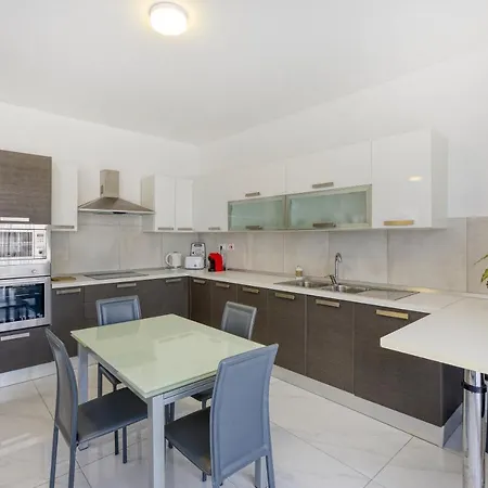 Apartament Lux Sea Front Penthouse With Breathtaking Views In St Pauls By 360 Estates *