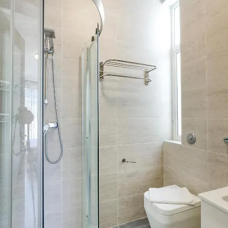 Lux Sea Front Penthouse With Breathtaking Views In St Pauls By 360 Estates Σεντ Πόλς Μπέι