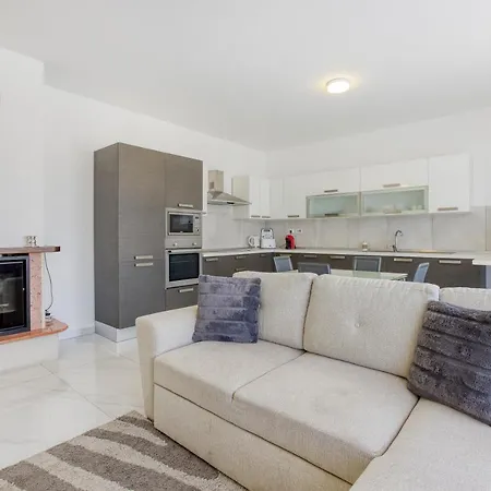 Διαμέρισμα Lux Sea Front Penthouse With Breathtaking Views In St Pauls By 360 Estates *