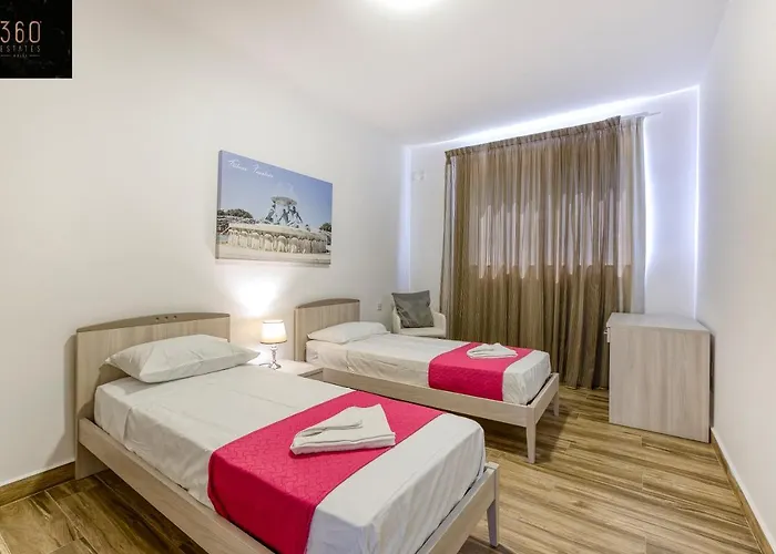 Appartamento Lux Sea Front Penthouse With Breathtaking Views In St Pauls By 360 Estates